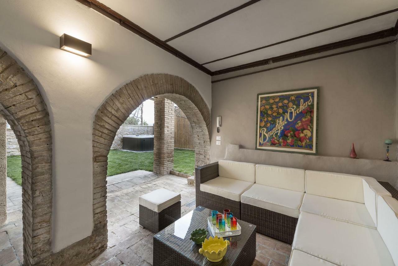 Villa Elisa Спелло Экстерьер фото